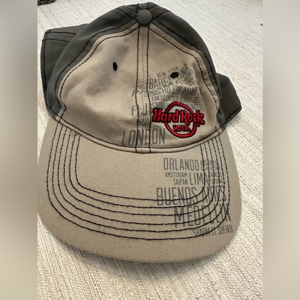 Hard Rock Hotel hat
